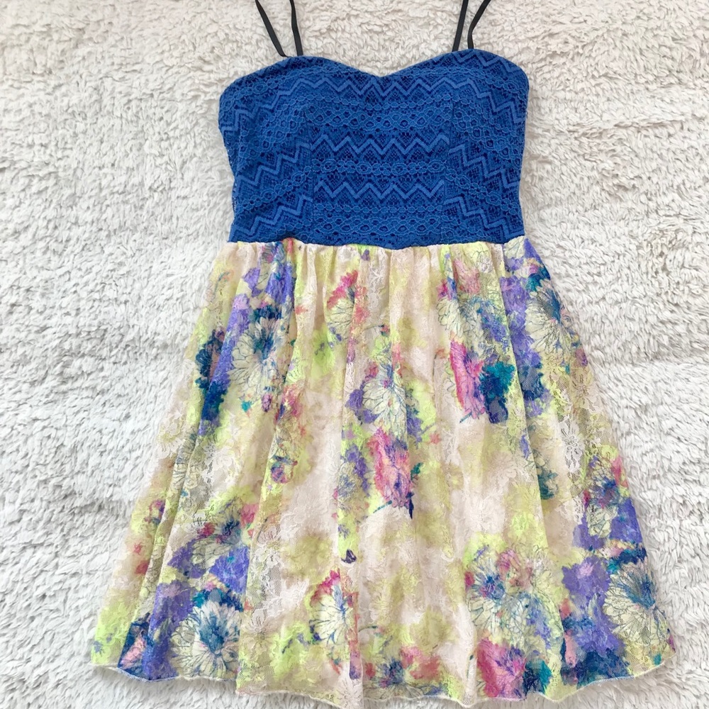 City Studio Sleeveless Crocheted & Floral Dress